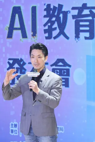 台北市長蔣萬安今天出席「台北市AI教育政策白皮書發布會暨AI教育論壇」活動，致詞...