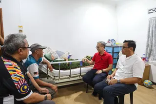 “In Johor, we are currently identifying several areas for implementation. Based on assessments and studies carried out by the MCMC, areas with limited 4G or 5G coverage are mainly located in rural parts of the state,” Datuk Fahmi Fadzil told reporters after the Communications Ministry’s Ziarah Kasih programme at Kampung Parit Maimon here today. - Bernama pic