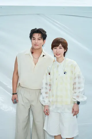 蕭景鴻(左)、魏嘉瑩輪番帶來精采演出。圖／相信音樂提供