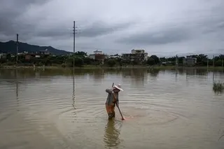 Floods, reservoir breach kill 39 in southern China