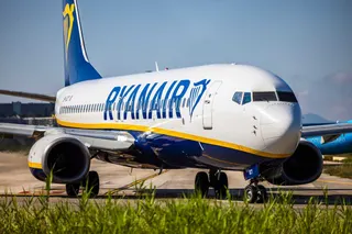 Ryanair 737 Taxiing