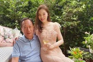 鴻海創辦人郭台銘(左)和曾馨瑩結婚多年。(摘自hsin_ying_tseng  Instagram)