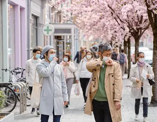 多數感染者為輕症，不必過於恐慌。（示意圖／AI生成）