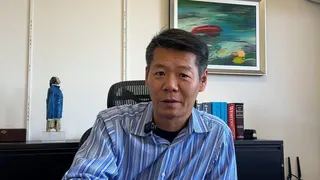 在舊金山執業的移民律師李君豪針對赴美生子分析指出，美國行政單位有一定的裁量權，裁...