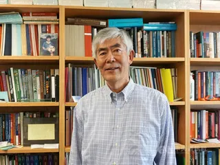 加州大學洛杉磯分校（UCLA）法學院教授本村浩（Hiroshi Motomura）認為，出生公民權是美國做為移民國家的公民制度，也是美國強大的原因之一。中央社記者林宏翰洛杉磯攝　115年7月12日