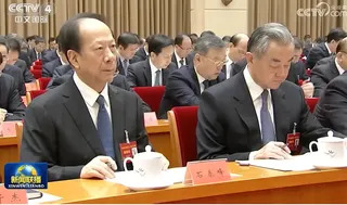 2025年12月10-11日的中共中央經濟工作會議央視畫面中，外長王毅（前排右）是排名第一的政治局委員，馬興瑞沒有出現在畫面中。 [CCTV]