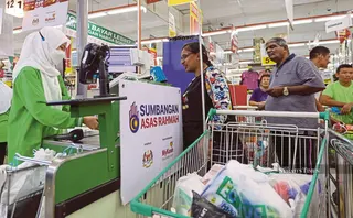 The Sumbangan Asas Rahmah (Sara) programme recorded a 99 per cent utilisation rate among nine million monthly Sumbangan Tunai Rahmah (STR) recipients, with spending reaching RM3.45 billion this year. NSTP/NAJMI NOR’AZAM