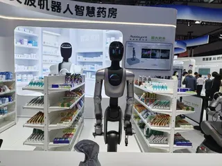 螞蟻集團的「螞蟻靈波機器人藥房」。記者林宸誼／攝影