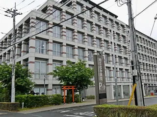 日本千葉縣柏市的柏田中醫院疑似發生謀殺事件，一名護理師涉嫌將糞便注入點滴，導致病患死亡。（共同社）