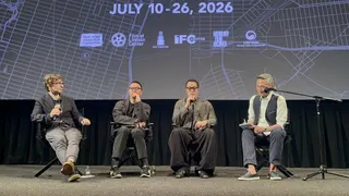 電影「深度安靜」導演沈可尚（左2）與演員張孝全（右2），出席映後座談。（駐紐約台...