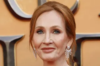 J.K. Rowling poses on the red carpet at the premiere of “Fantastic Beasts: The Secrets of Dumbledore” in London on March 29, 2022. Photo: AFP