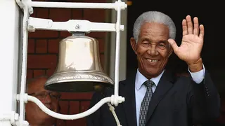 Sir Garfield Sobers rings the bell at Lord's in 2016