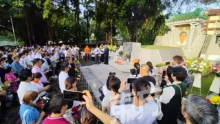 华教“族魂”林连玉逝世后，林连玉基金每年都在吉隆坡福建义山后方墓园举行公祭，共同缅怀这名毕生守护华文教育的先贤。（档案照）