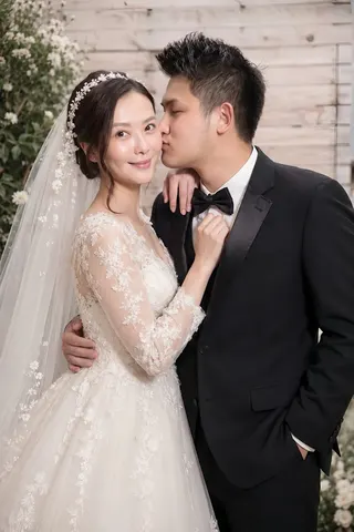 梁軒安（右）與蕭淑慎結婚8年。梁軒安提供