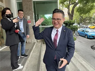 立法院今日上午三讀通過電信管理法修法，提案立委黃健豪表示，這是台灣邁向國際衛星通訊新時代、建構韌性數位國家非常關鍵的一步。（圖/資料照）