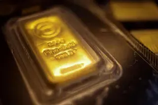 As at June, central banks are still buying gold, which reinforces its role as a reserve asset outside the US dollar system, said a mid-year global investment outlook report by HSBC.
