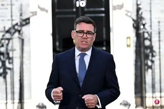 7月20日，英国新首相伯纳姆在唐宁街10号外发表就职演说。 （彭博社）