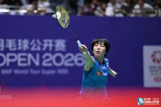 在以21比16、14比21、21比17淘汰了五号种子中国的韩悦后，山口茜将在半决赛中再迎来另一名中国女将王祉怡。（中国公开赛组委会提供）