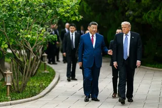 美國政府研議增加數億美元預算，以制衡中國在全球的影響力。圖為美國總統川普（前右）5月訪問北京。（圖取自x.com/WhiteHouse）