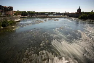 This photo shows the water level of the Garonne River in the city centre of Toulouse, southwestern France on July 28, 2026. The persistence of high temperatures and the absence of significant precipitation in the Haute-Garonne departement have led to a deteriorated hydrological situation, prompting the prefect to tighten restrictions on water use since July 18, 2026. The United Kingdom as well as many other countries in Europe are also battling with hot weather and wildfires. — AFP pic