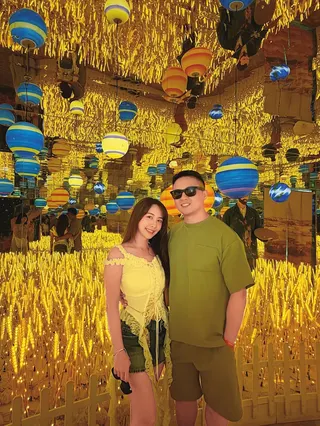賴薇如（左）嫁給老公邱樂偉（右）後，生活幸福美滿，養狗成為夫妻間的感情潤滑劑。（翻攝自賴薇如IG）