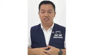 锺绘名。