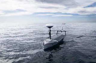 美商海洋科技公司Seasats旗下「光魚」（Lightfish）無人水面載具（USV）。（圖取自facebook.com/Seasatellites）