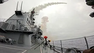 日本海自驅逐艦「鳥海號」於2026年7月29日在美國海軍的支援下，在太平洋進行了...