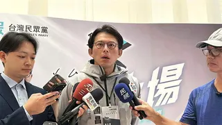 民眾黨主席黃國昌今表示，一直跟台中市長盧秀燕保持密切聯繫。(記者黃寅／攝影)