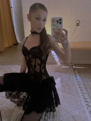亞莉安娜將暫停工作修養身心。（圖片來源：IG arianagrande）