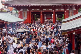 Crowds at the Senso Ji temple in Tokyo. Photo: Shutterstock