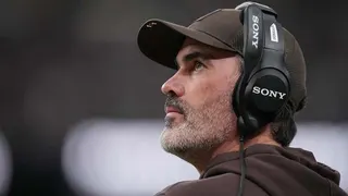 Kevin Stefanski looks on