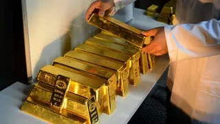 Gold hits 7-week high on weak US payrolls data, Hormuz deal hopes