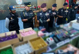 Federal Internal Security and Public Order Department director Datuk Seri Mohd Yusri Hassan Basri said that they have seized contraband cigarettes and vape products worth more than RM15.5 million in two major operations targeting smuggling syndicates in Selangor late last month. — NSTP/HAZREEN MOHAMAD