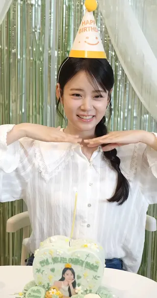 昇延與粉絲一起共度38歲生日。翻攝YT@꺼멍지