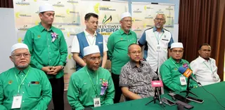 PN chairman Datuk Seri Dr Ahmad Samsuri Mokhtar at the Perak Pas’ 23rd Convention at a hotel today. -- NSTP/L. MANIMARAN