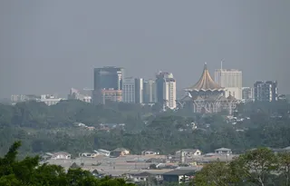 Sarawak state legislative assembly building seen during a haze check yesterday. The Kuching cityscape was affected by haze, with the Air Pollutant Index (API) reading at 156 at 6pm today. BERNAMA FILE PIC