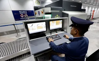 Baggage screening at KLIA. --  NSTP FILEPIC