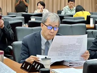 教育部長鄭英耀上周三（5日）出席《大學法》修法審查。王良博攝