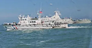 正值台國軍「漢光42號演習」進行之際，中國海警船隊今天下午突襲金門海域，4艘海警...