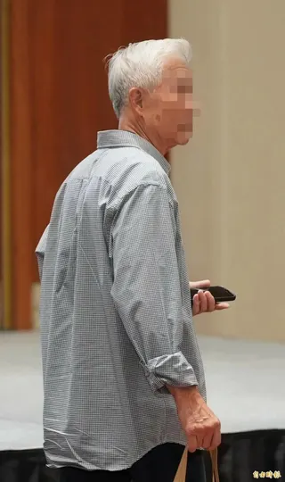尤雅鬆口認了現在有伴，男友似也低調在場。(記者潘少棠攝，經馬賽克處理)