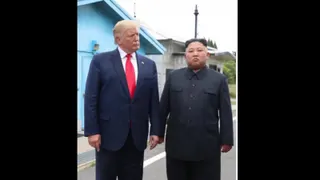 特朗普15日在社交媒体发布照片，显示他与朝鲜领导人金正恩2019年在韩朝边境板门店会面的合影。（取材自Truth Social＠realDonaldTrump）