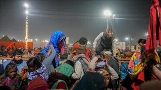 7 killed in stampede at temple in India