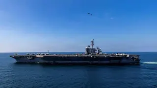 美國海軍尼米茲級航空母艦亞伯拉罕·林肯號（USS Abraham Lincoln）於2026年3月3日在未公開地點航行，支援代號為「史詩之怒行動」對伊朗發動的攻擊。