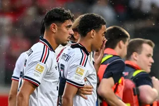 Heidenheim vs. FC Bayern Munich. Jamal Musiala (FC Bayern Munich, second from left) leaves the field