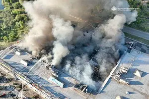 俄無人機「雙重襲擊」烏克蘭購物中心 14死逾120傷