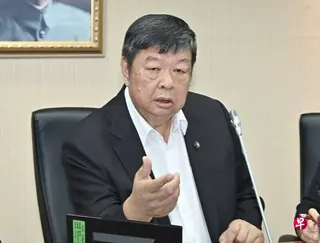 台湾在野的国民党立委陈雪生涉嫌违反《贪污治罪条例》，台北地检署主任检察官曾扬岭星期一（8月24日）率队到立法院搜索陈雪生办公室。据悉，检方当天也同步派出人员搜索陈雪生在马祖的住所。 （台湾《自由时报》档案照）