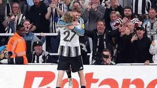 Harvey Barnes celebrates with Nick Woltemade