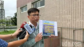 民進黨高雄市長參選人賴瑞隆30日受訪，稱蔣萬安「講不清楚、誤導國人」，沒來過前鎮...