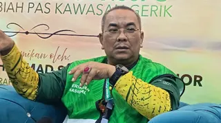 Kedah Menteri Besar Datuk Seri Muhammad Sanusi Md Nor has again said that his harsh remarks on the gambling issue were directed at those defending the activity, not Prime Minister Datuk Seri Anwar Ibrahim. — MUHAMMAD ZULSYAMINI SUFIAN SURI
